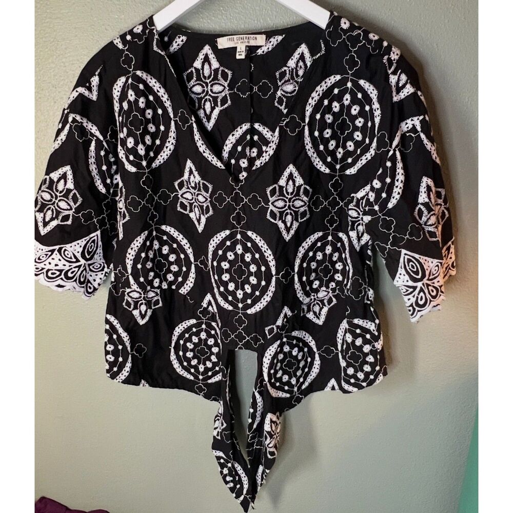 Free Generation Tie Front Black White Embroidered Eyelet Cotton Top Size Large